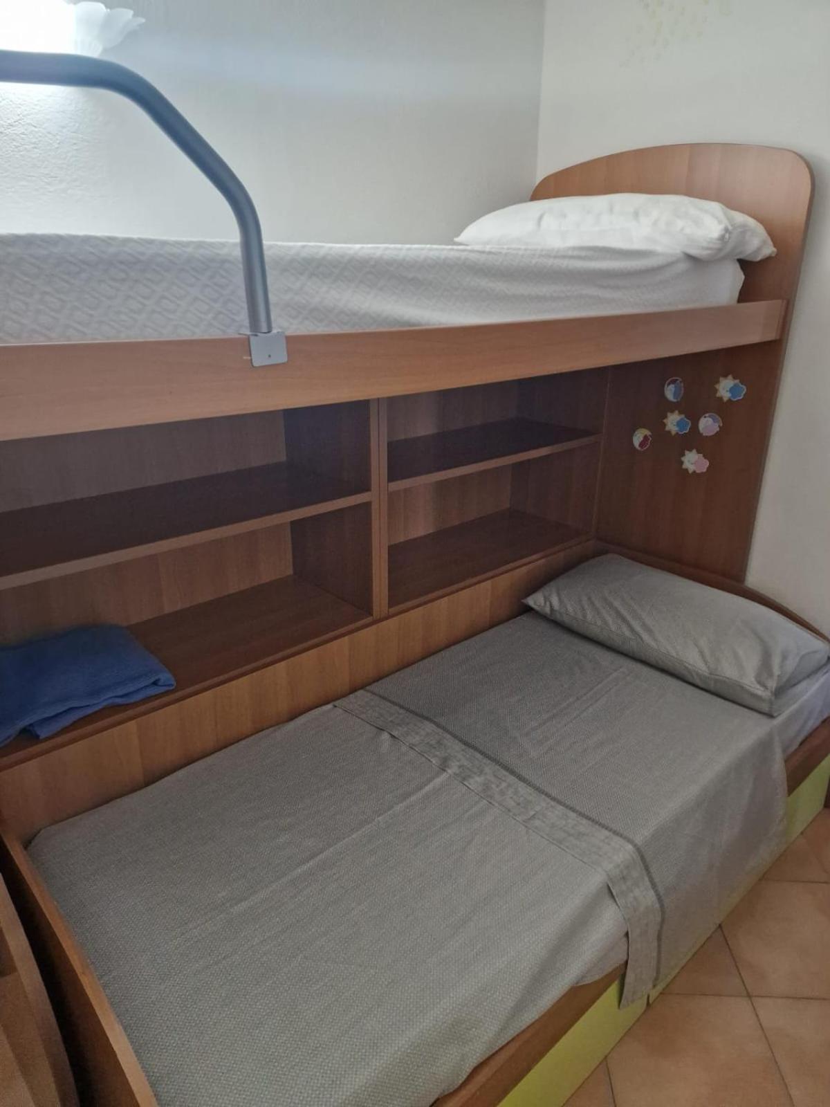 Appartamento Cala Reale, Piano Terra Marinella  Kültér fotó